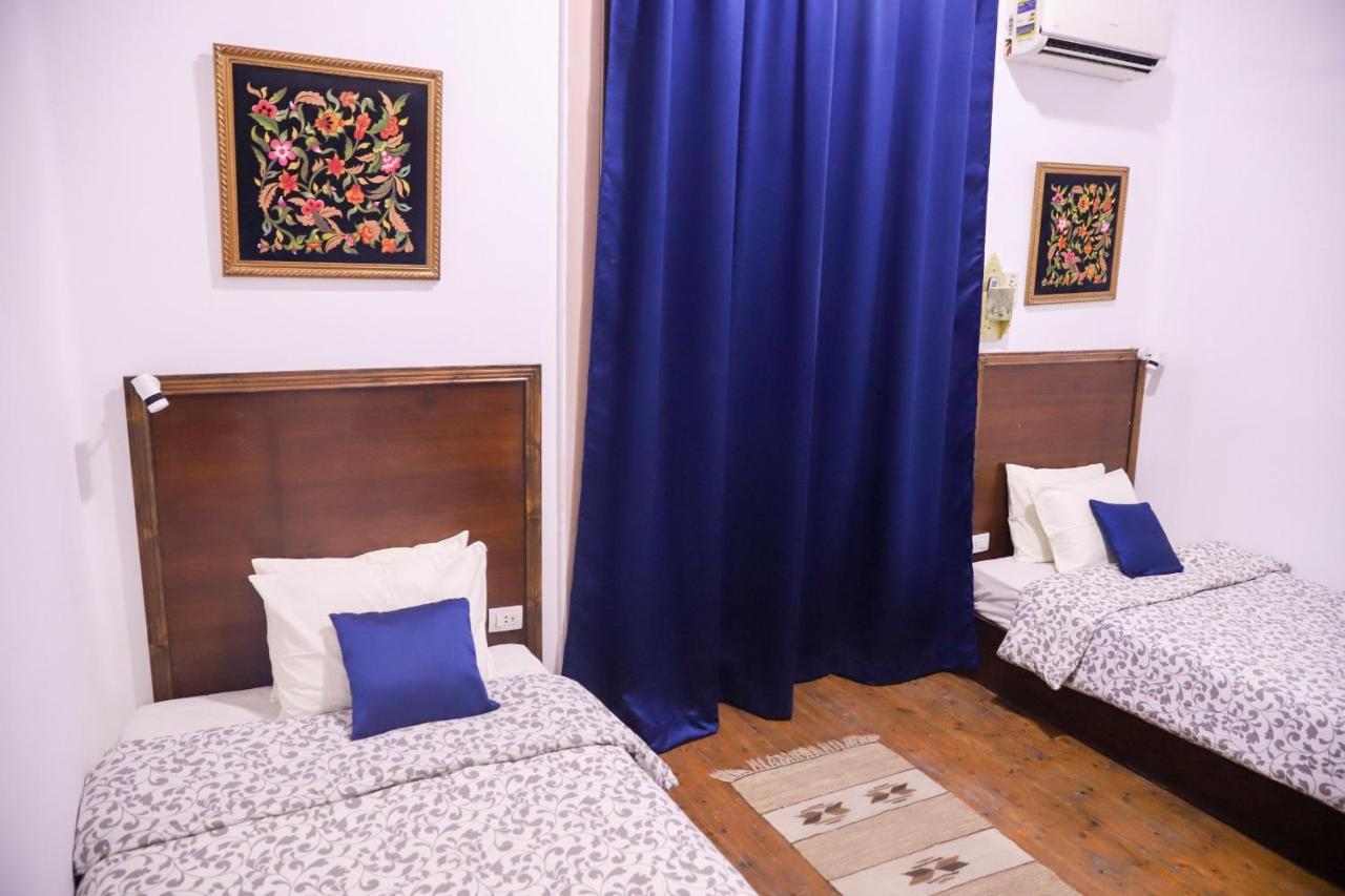International Downtown Hostel *